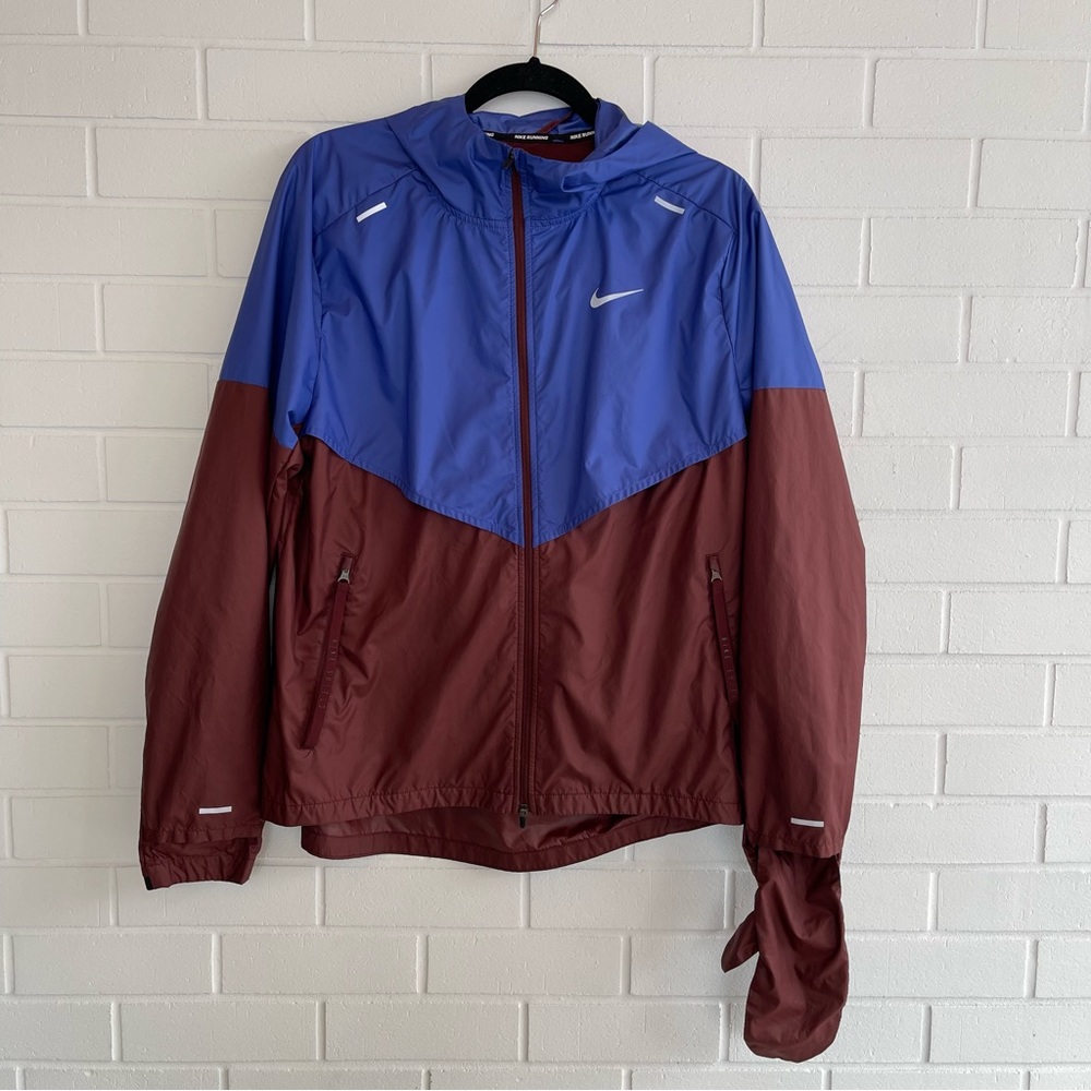 NWT Men’s Nike Running Shield Jacket Hooded Reflective Gloves Size Medium $140